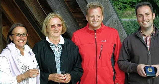 Doppelsieger Hanne Hofmann, Renate Ernst, Thomi Ueber und  Bernd Ganzmann.   | Foto: verein