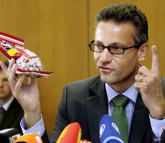 Warnt vor  Bonbons aus China: Verbraucherminister  Hauk.   | Foto: dpa