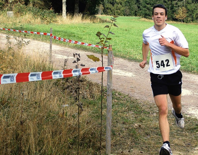 Thorsten Kaltenbacher vom SC Schnenba...fen gewann das Rennen der Jugendklasse  | Foto: Helmut Junkel