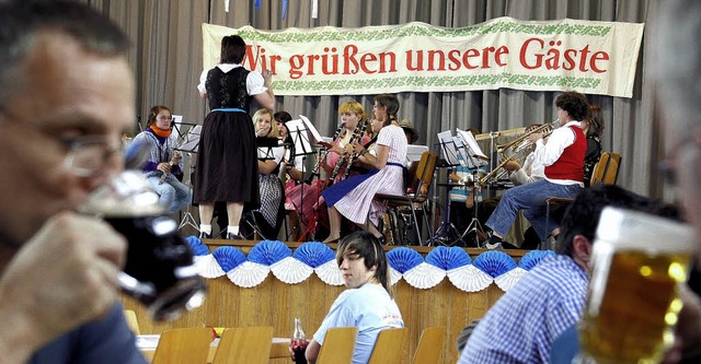 Oktoberfeststimmung kam am Sonntag beim Musikverein Meienheim auf.   | Foto: Heidi Fssel