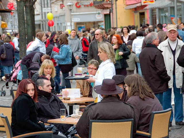 Am Sonntag ldt   Offenburg von 13 bis...ur Pause auf der Cappuccino-Meile ein.  | Foto: Helmut Seller