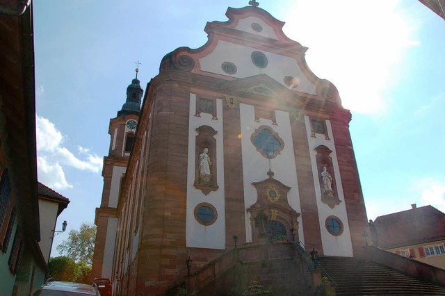 St. Bartholomus strahlt im Sonnenlich...eden Sonntag eine Messe gefeiert wird.  | Foto: Desire Keissner