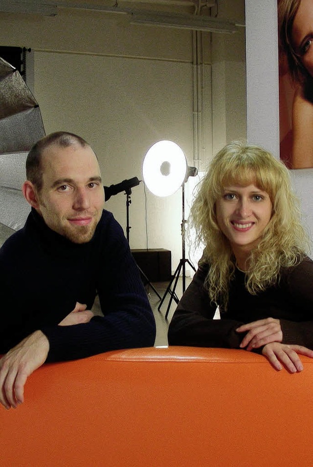 Michael Lffler und Melanie Schmidt in ihrem Umkircher Fotostudio.    | Foto: mario schneberg