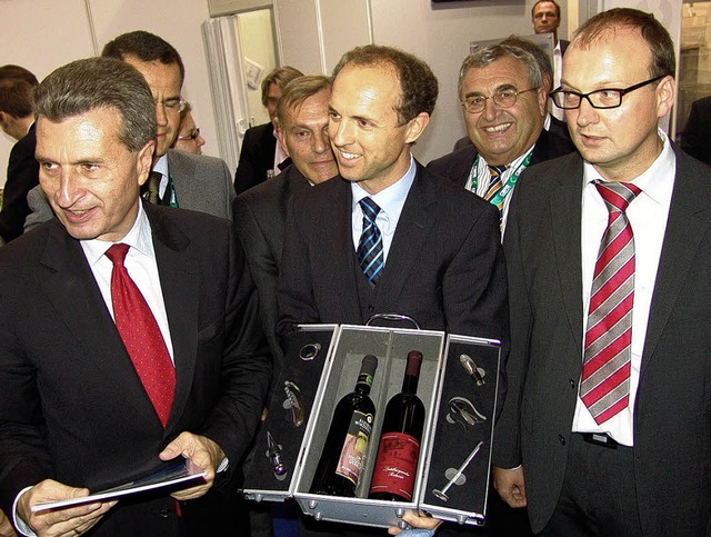 Auch Ministerprsident Gnther Oetting...germeister Norbert Moosmann (rechts).   | Foto: Wirtschaftsregion Sdwest