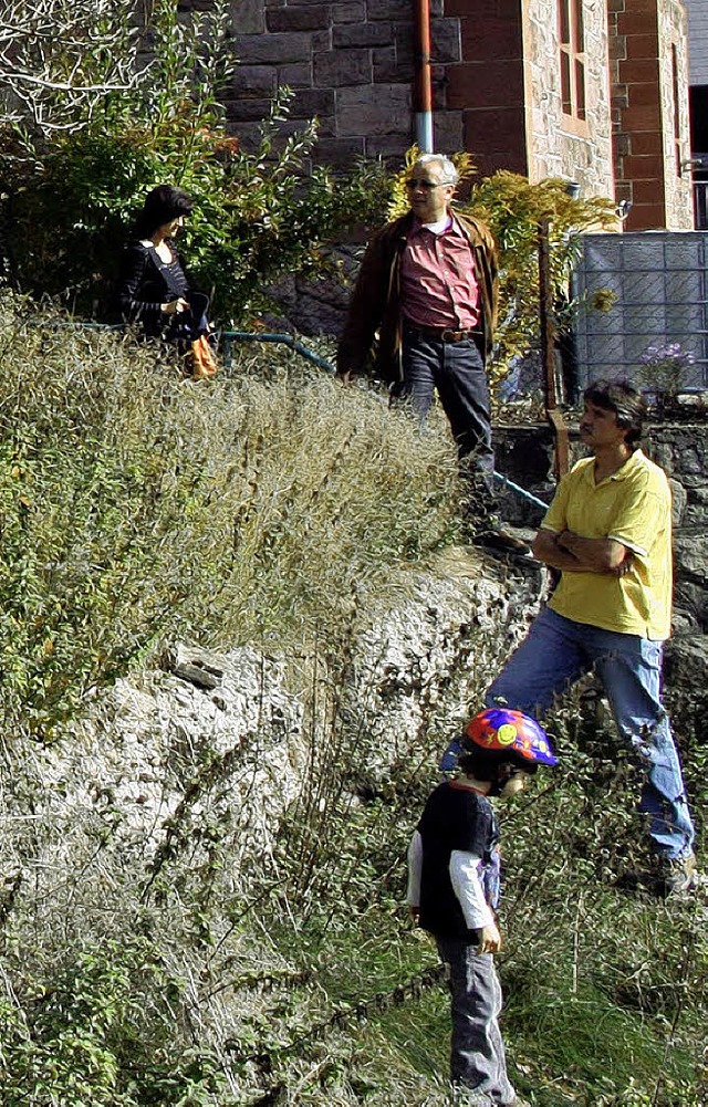 Hier msste dringend aufgerumt werden...de gebunden: Privates Gelnde &#8230;   | Foto: Eva Korinth