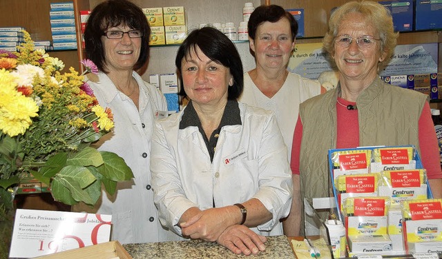 50 Jahre Hebel-Apotheke feiern (von li...r, Roswitha Mller und Wilma Sittler.   | Foto: Sigrid umiger