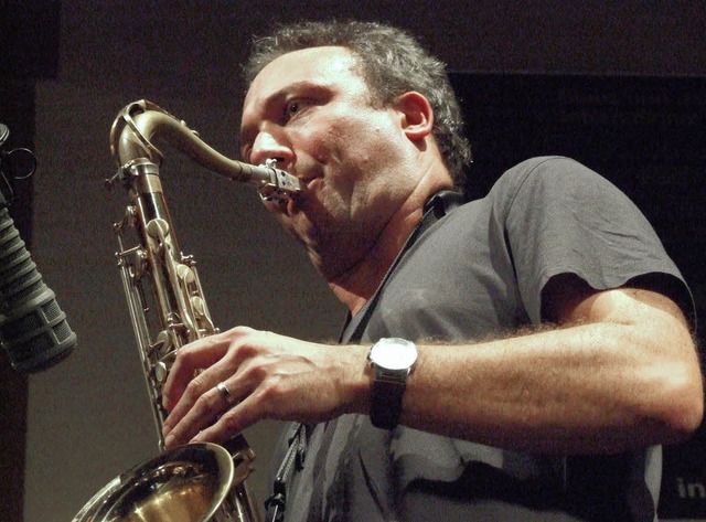 Jrgen Hagenlochers Saxophon dominiert das Quartett.   | Foto: David-Wenk