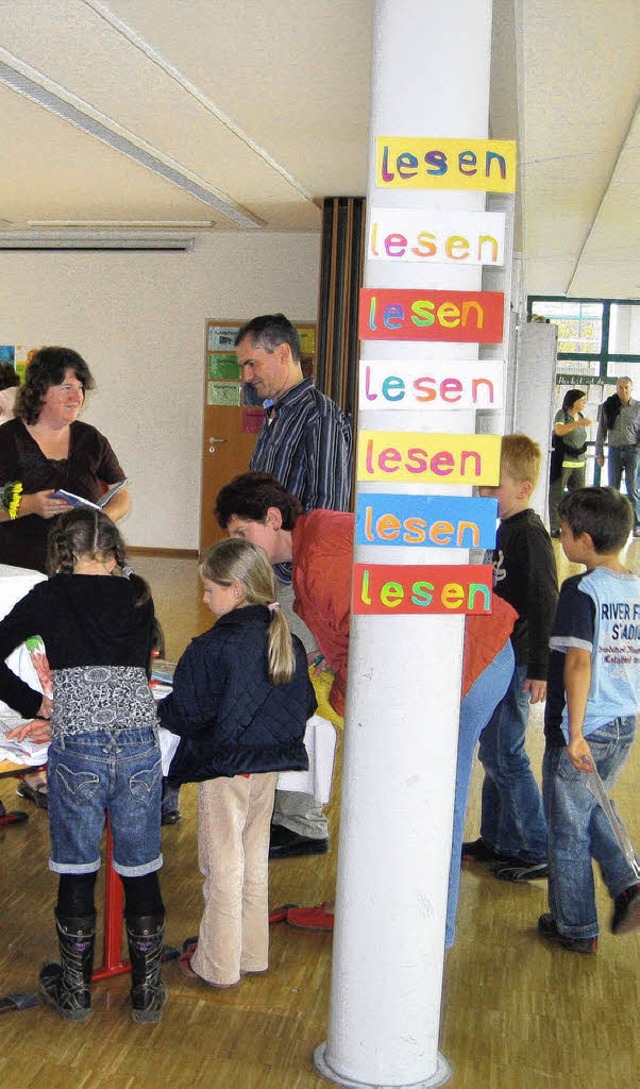 Unbersehar, das Anliegen des Frederic...inder sollen zum Lesen  bewegt werden.  | Foto: judith lampe