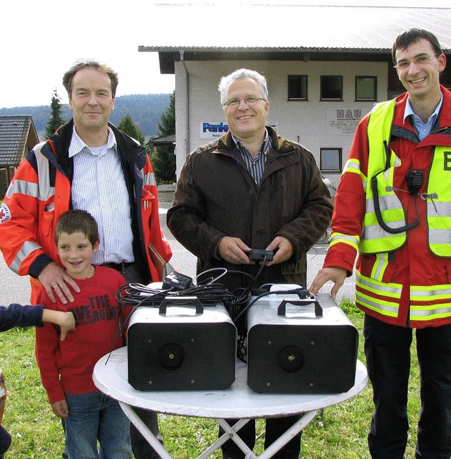 Ihrem Frderverein verdankt  Feuerwehr...und Gesamtkommandant Christian Drse.   | Foto: Susi kanele