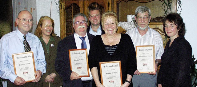 Ehrungen beim CDU-Ortsverband Hauingen...ft und Doris Jaenisch.                  | Foto: Paul Schlee