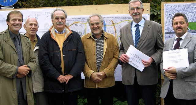 Ernst Burgbacher (Zweiter von rechts) war bei der Bilb zu Gast.   | Foto: Privat