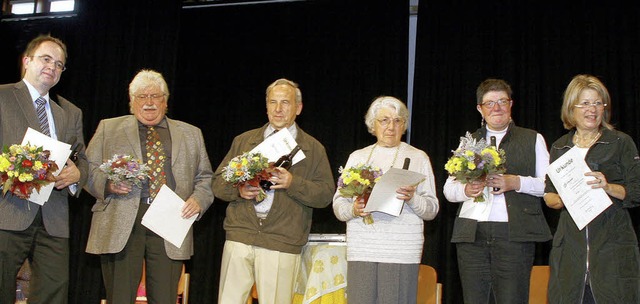 Seit 40 Jahren Mitglied der Lebenshilf... Gisela Stippich und  Beate Schilling   | Foto: Heidi Fssel