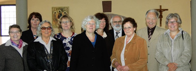 Gruppenbild mit Kirchengemeinderat und...zug Hasels Pfarrer Wolfgang Kammerer.   | Foto: PAUL BERGER