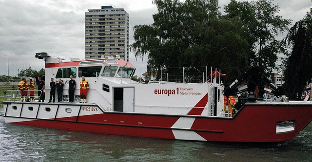 Kann man getrost als eines der ersten ...en: das Feuerlschboot auf dem Rhein.   | Foto: bz