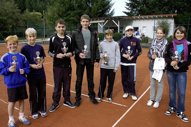 Sie haben Pokale gewonnen (von links):...irch) und Alexandra Preissner (Elzach)  | Foto: Elfriede Mosmann