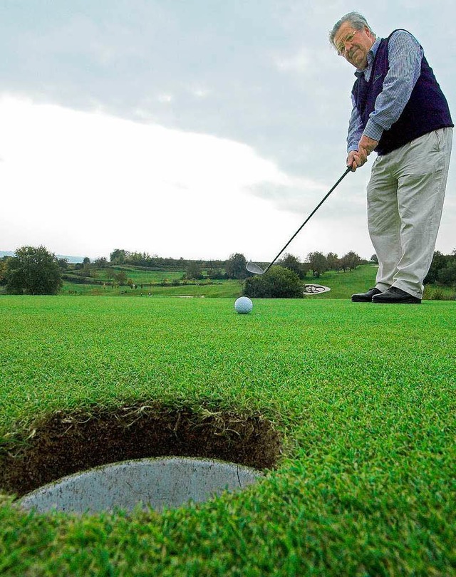 Golfclub-Vorsitzender Werner Grafmller.  | Foto: Siegfried Gollrad