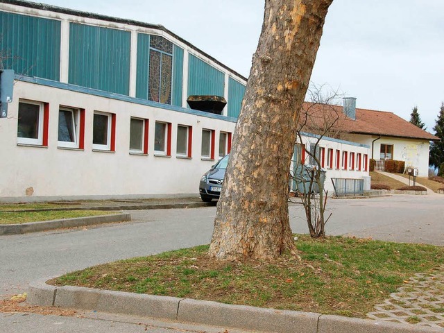 Die Tage der &#8222;alten Dame&#8220; ...erhalle  in Auggen abgerissen werden.   | Foto: Sigrid Umiger