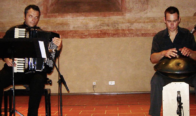 Franco Coali (Akkordeon) und Tilo Wach...ercussion)  beim Tastenzauber-Konzert.  | Foto: Flier