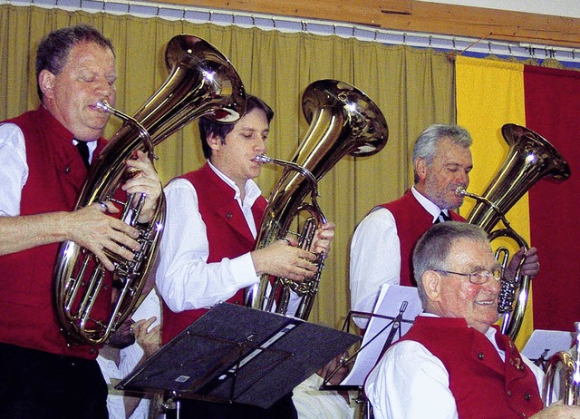 Polkas   boten die Albtalmusikanten un...hen Frhschoppen in der Albtalhalle.    | Foto: Siegfried Krex
