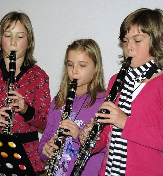 Elena Metzger, Isabelle Kulik und Gina...lnachmittags beim Musikverein Sasbach.  | Foto: Roland Vitt