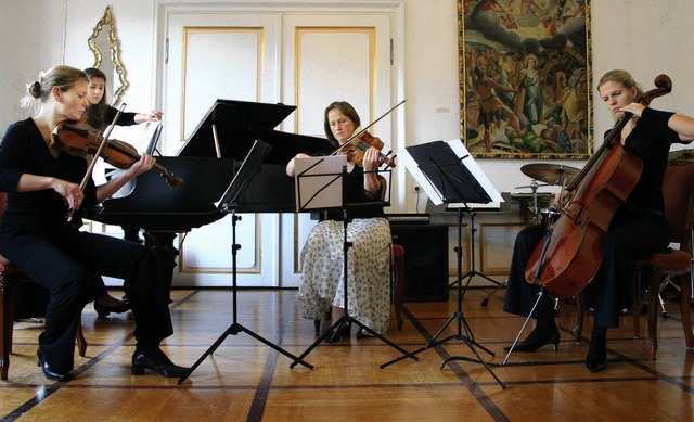 <Bildtext>Klavierquartett mit Pianisti...und  Susanne Hans (Cello). </Bildtext>  | Foto: Jonas Nonnenmann