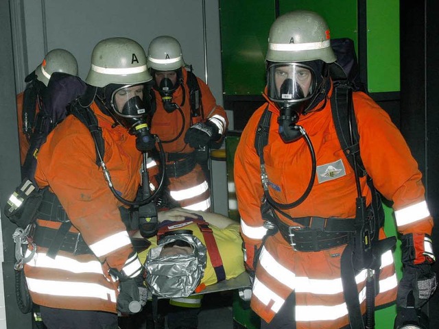 Aufgabe gut gelst: Die als vermisst a...Werksfeuerwehrmnner schnell gefunden.  | Foto: Chris Seifried