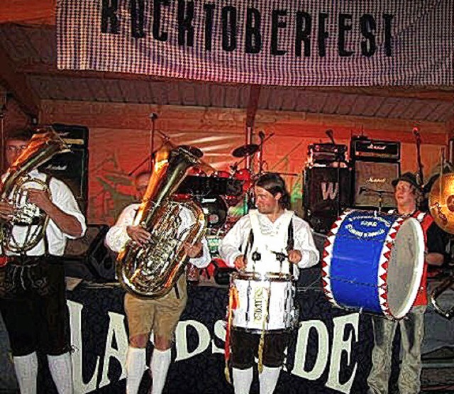 Rockig oder rustikal: beim Simonswlde...ktoberfest war fr jeden etwas dabei.   | Foto: Volker Weis