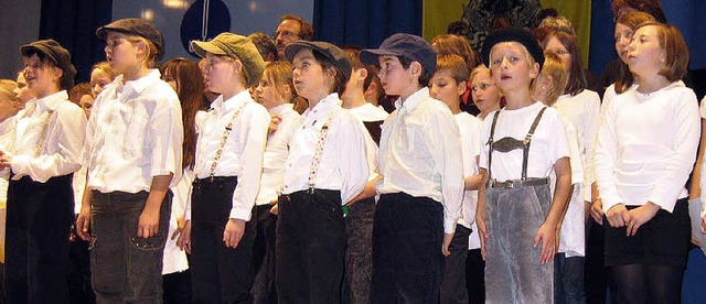 Vielfltig    war    das Programm   be...derchor der Stdtischen Musikschule.    | Foto: Privat