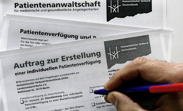 Soll  geregelt werden: die Wirksamkeit von Patientenverfgungen   | Foto: DPA