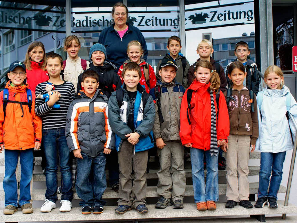 Die Klasse 4a der Grundschule aus Holzhausen mit ihrer Lehrerin Frau Paul-Bergmann