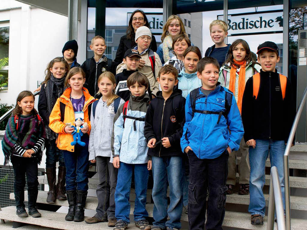 Die Klasse 4b der Grundschule aus Holzhausen mit ihrer Lehrerin Frau Schubert