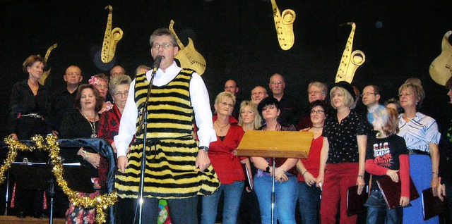 Bunt und fetzig erlebte das Publikum d... aus Tumringen ihre   Show zeigten.     | Foto: Jutta Wenz