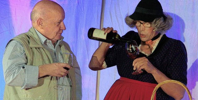 Frau Wber schenkt ihrem Helmut reinen Wein ein.   | Foto: Hans-Jgen Hege