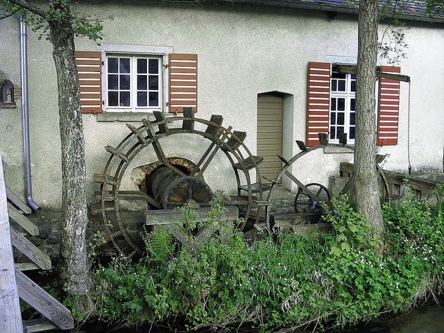 Das Wasserrad der Kienzlerschmiede  tr...echnik, um kostrom zu   produzieren.   | Foto: karlheinz Scherfling