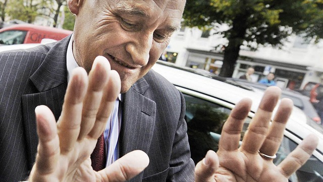 Keine Fragen! Dabei hat Erwin Huber (C...s Finanzminister Bayerns angekndet.    | Foto: DDP