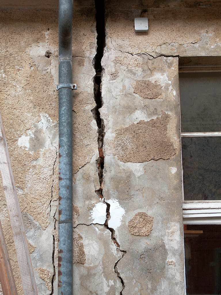 Risse und kein Ende Stadt hebt sich weiter Staufen Badische Zeitung