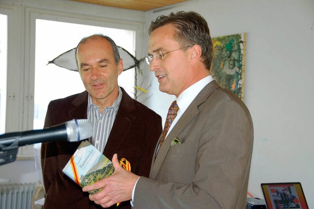 Ekkehard Wurster (links) und Brgermeister Engler.   | Foto: Sigrid umiger