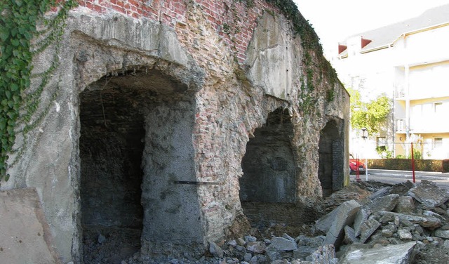 Nur noch wenige Reste der Festung Huningue sind erhalten.   | Foto: bartl