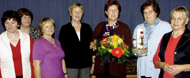 Hilde Schaible, Agnes Stoll (von recht...eferentin Margarete Lorenz (Mitte).     | Foto: Dehmel