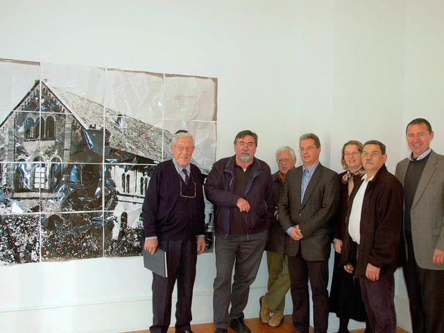 Initiatoren und Akteure des Gedenkens ...ben dem  Bild der  Mllheimer Synagoge  | Foto: Babeck-Reinsch