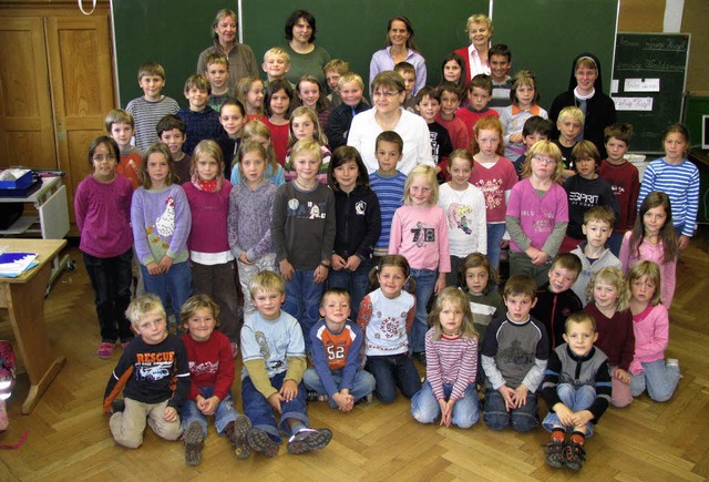 Da fhlt sie sich am wohlsten: Die  Au...r und Lehrerinnen der Spielwegschule.   | Foto: Manfred Lange