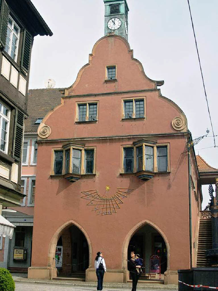 Das alte Rathaus  war bis 1933 Sitz des Brgermeisters. Heute sind hier Kulturamt und stdtische Galerie untergebracht. Sehr hbsch!