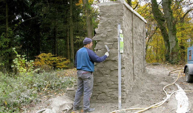 Ein  Teil der Mauerreste der Einsiedel...ichelspitze wurden schon restauriert.   | Foto: BZ-ARCHIV/Rinklin