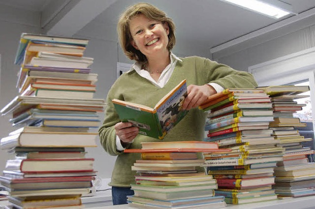 Bibliotheksleiterin Andrea Strecker ha...neralinventur alle Hnde voll zu tun.   | Foto: Ingrid Bhm-Jacob