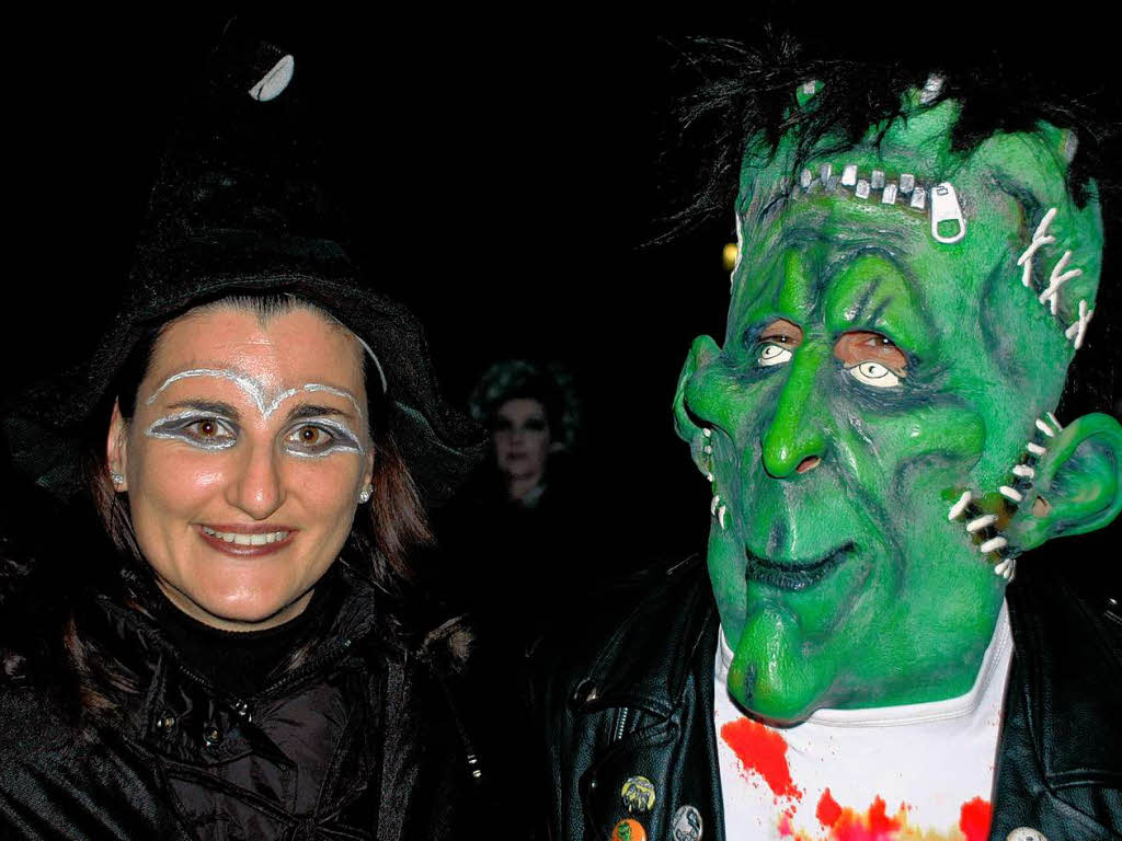 Gruselshow und Horrorparty, Schminke und Musik – Halloween im Europa-Park.