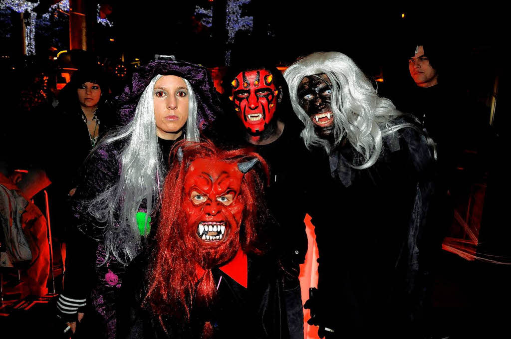 Gruselshow und Horrorparty, Schminke und Musik – Halloween im Europa-Park.