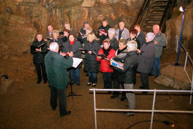 Der Gemischte Chor Hasel sang in der Hhle  | Foto: Heiner Fabry