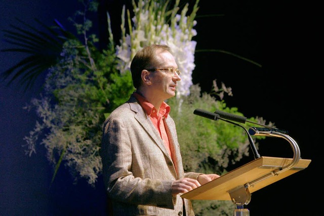 Der sterreichische Schriftsteller Josef Winkler bei seiner Dankesrede.   | Foto: dpa