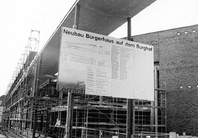 Burghof-Baustelle  | Foto: ARCHIV/Juri Junkov