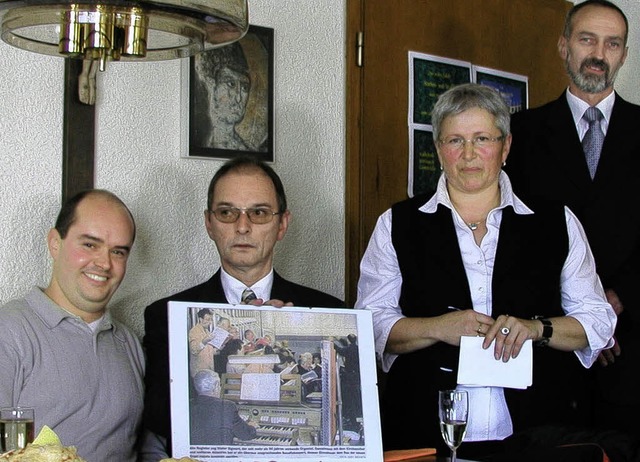 Dietmar Hirt (links) wurde nach 14-jh...r, Marita Mattes und Alfred Mller.     | Foto: gert brichta